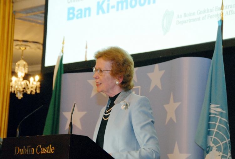 11. Former Irish President, Mary Robinson, now UN Special Envoy for Climate Change, delivers a moving speech following the lecture by UN Secretary-General Ban Ki-moon